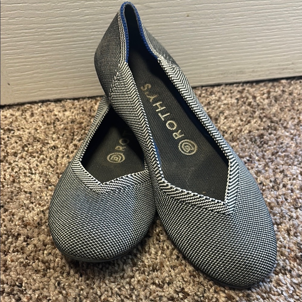 Rothy's Black and White Women's Shoes size 8